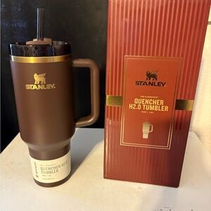 Stanley Brown Quencher H2.0 Tumbler
